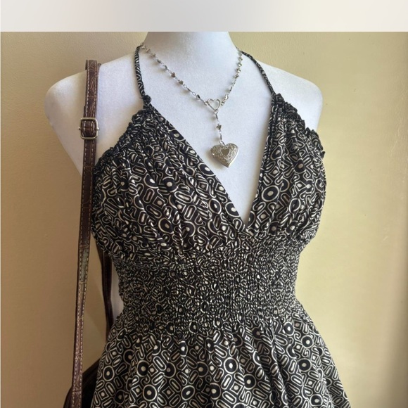 Lolita Black and Cream Patterned Midi Dress - Picture 3 of 8